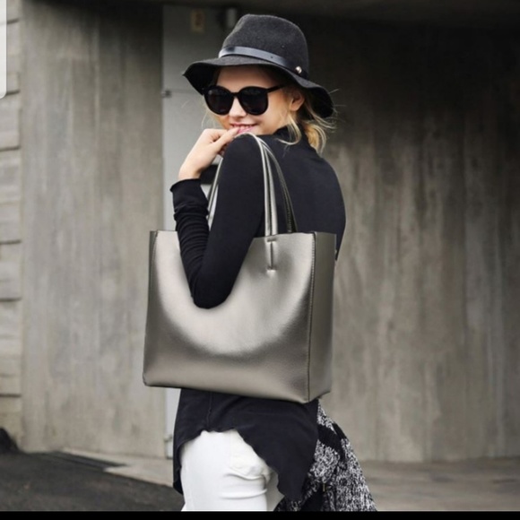 Chic Faux Leather Tote Bag***1 BLACK LEFT!!*** - Picture 2 of 7